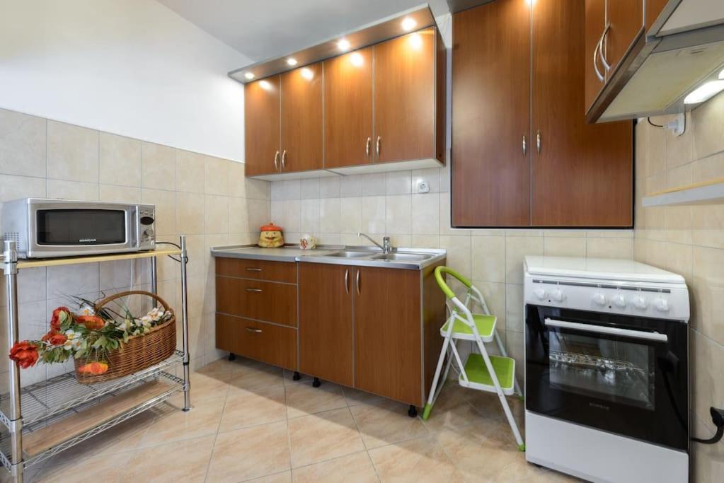Charming Dalmatian 2-bedroom In The Heart Of Old Town Apartment Cavtat
